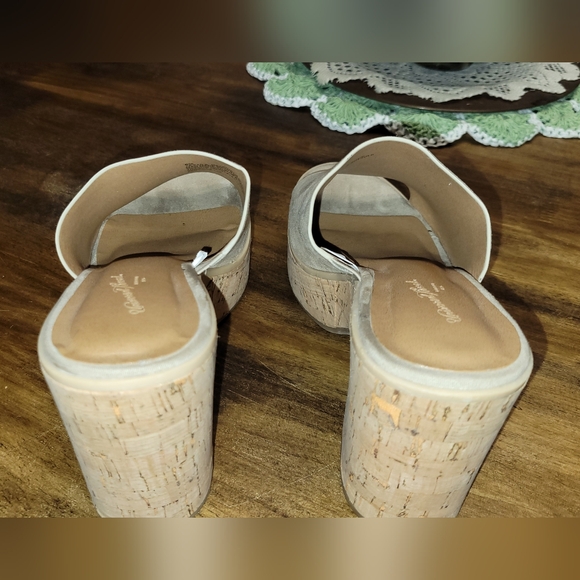 Universal Thread Beige Mules - Picture 4 of 5